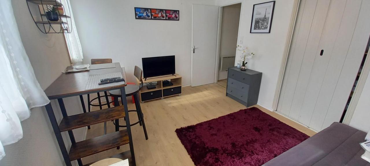 Le Zen -Studio Tout Equipe- Wifi Fibre- Centre Ville Avec Parking Tarbes Buitenkant foto