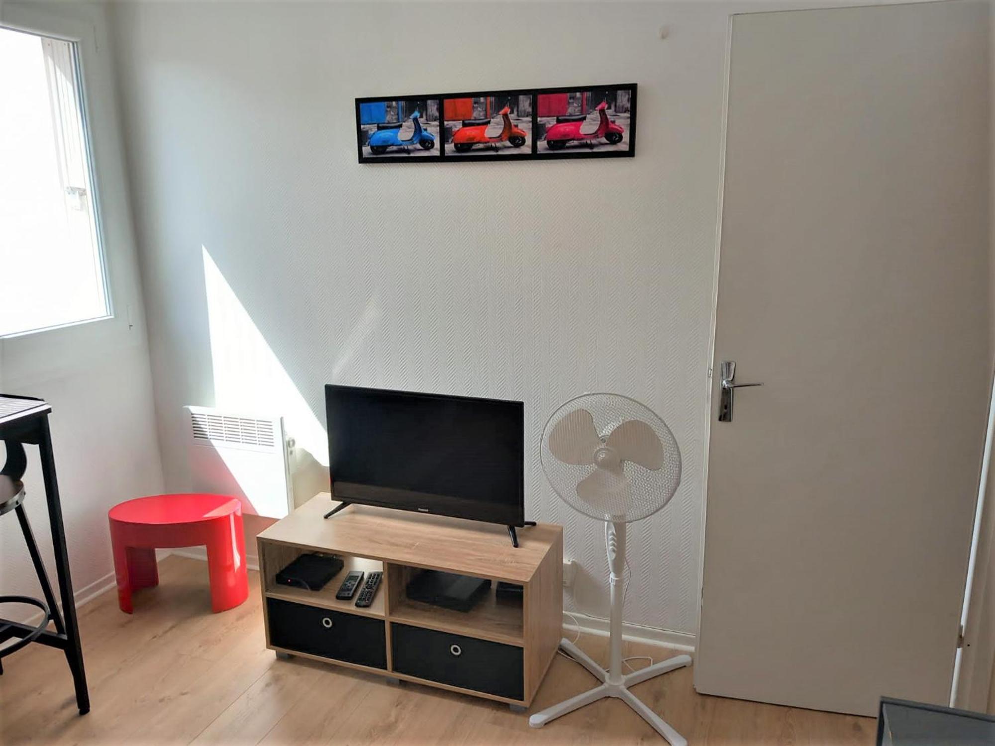 Le Zen -Studio Tout Equipe- Wifi Fibre- Centre Ville Avec Parking Tarbes Buitenkant foto