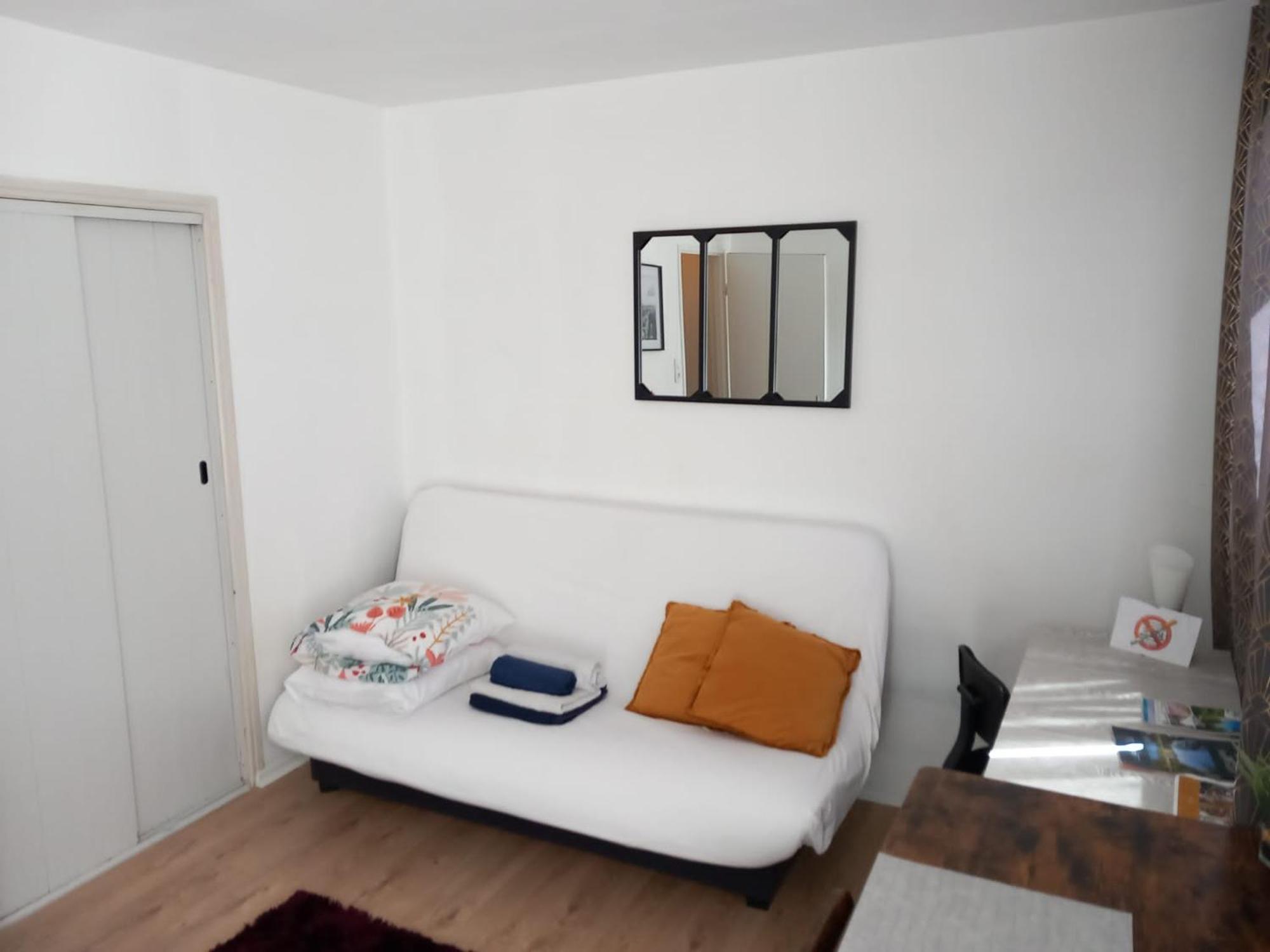 Le Zen -Studio Tout Equipe- Wifi Fibre- Centre Ville Avec Parking Tarbes Buitenkant foto